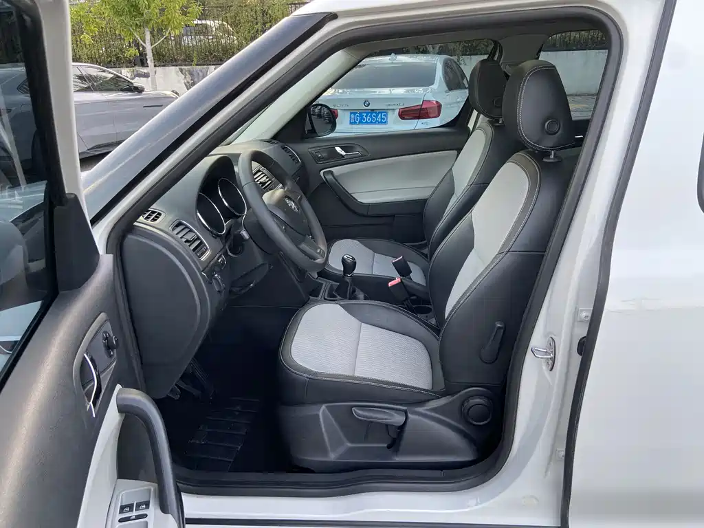 Skoda Yeti — миниатюра 7
