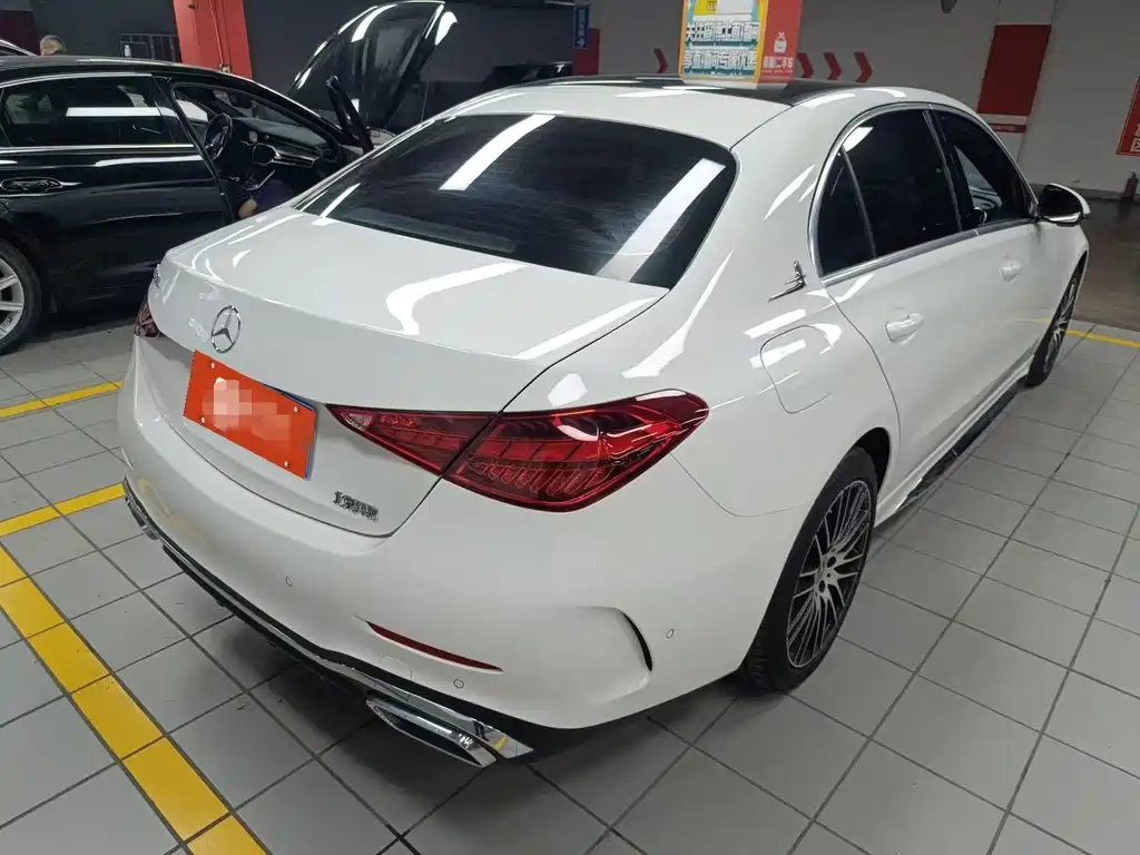 Mercedes-Benz C-Class — миниатюра 8