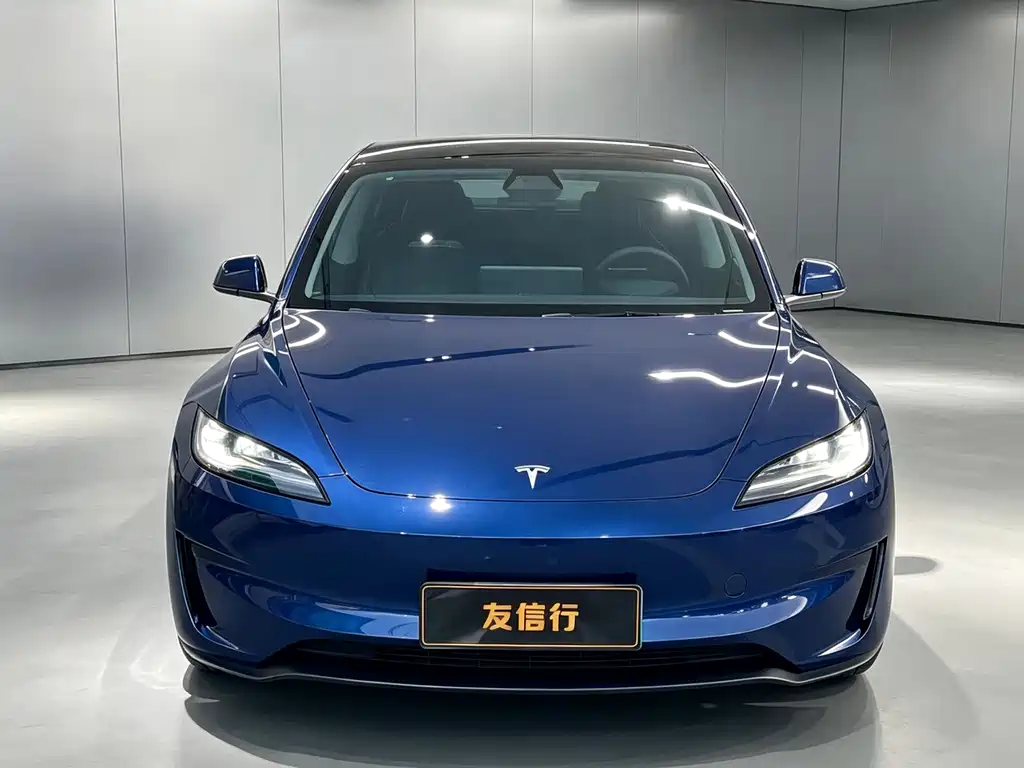 Tesla Model 3 — миниатюра 2