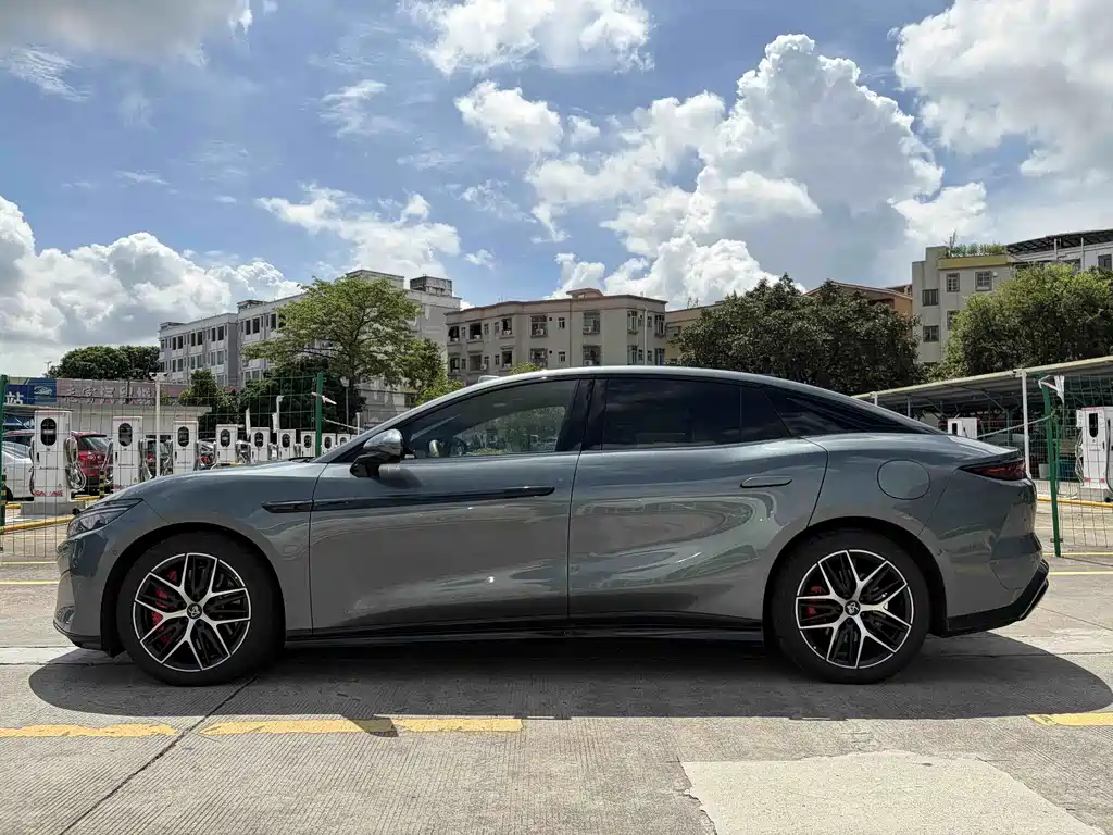 BYD Han L 2025 DM-p Flagship