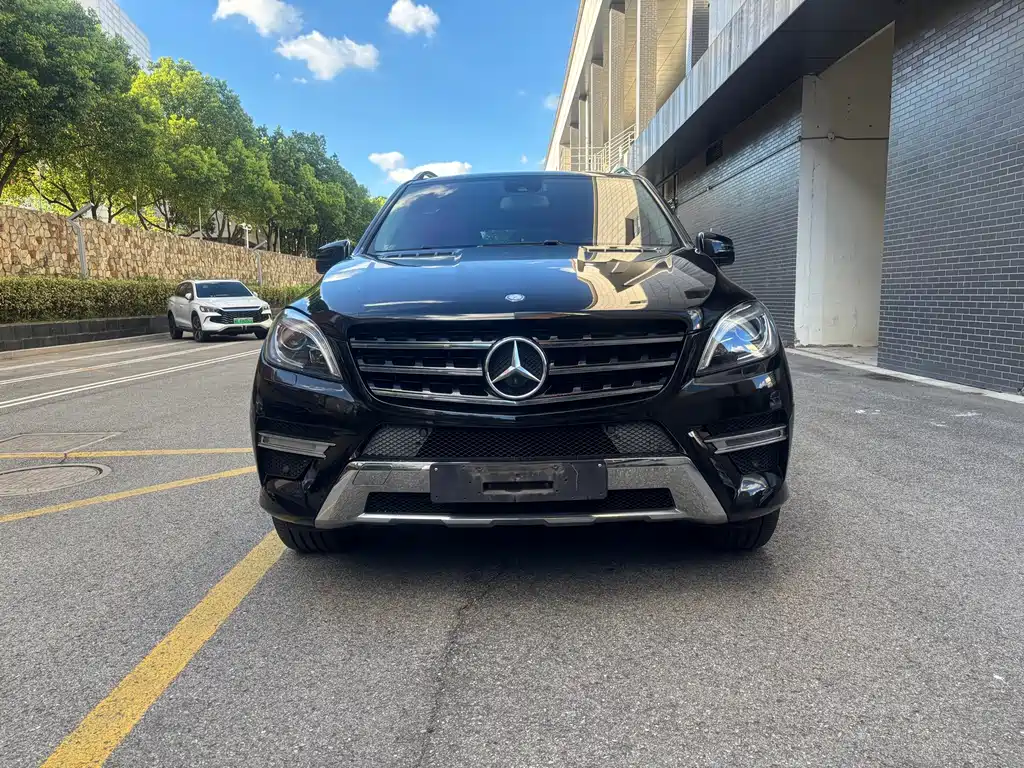 Mercedes-Benz M-Class — миниатюра 2