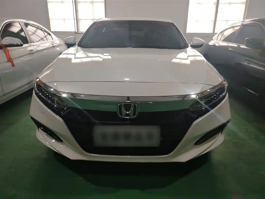 Honda Accord 2018 260TURBO Luxury VI