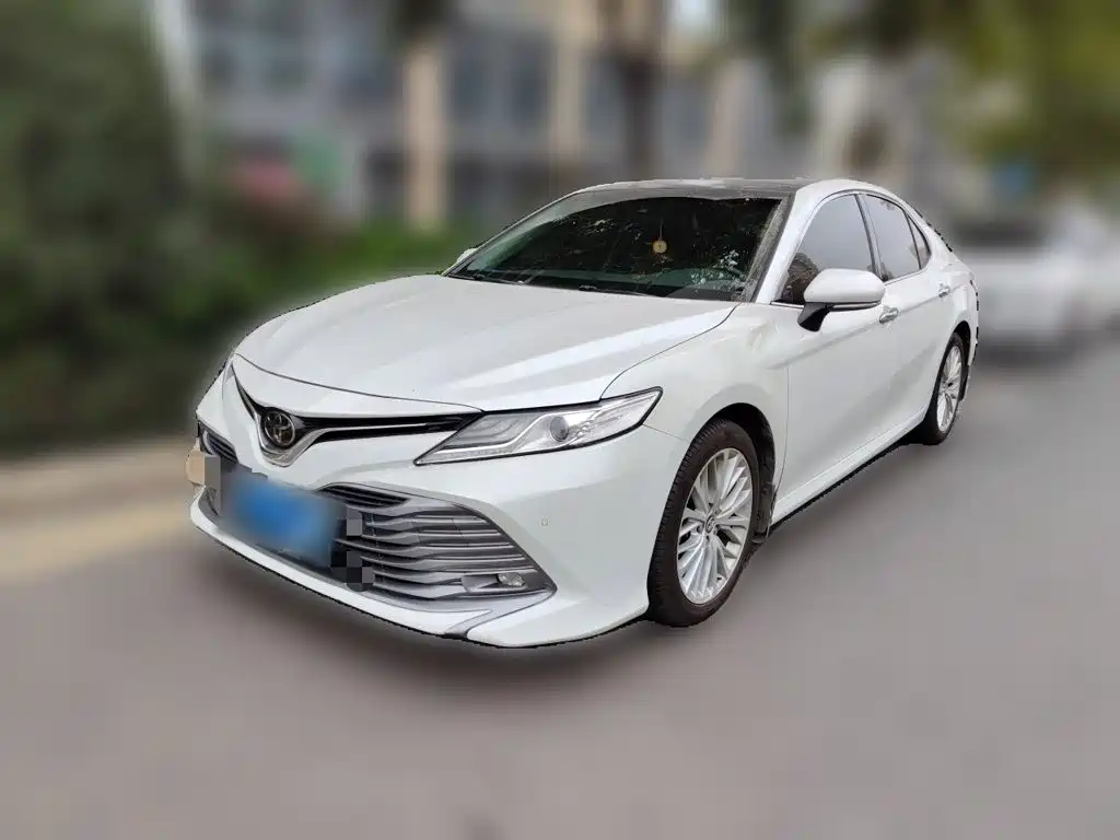 Toyota Camry — миниатюра 2