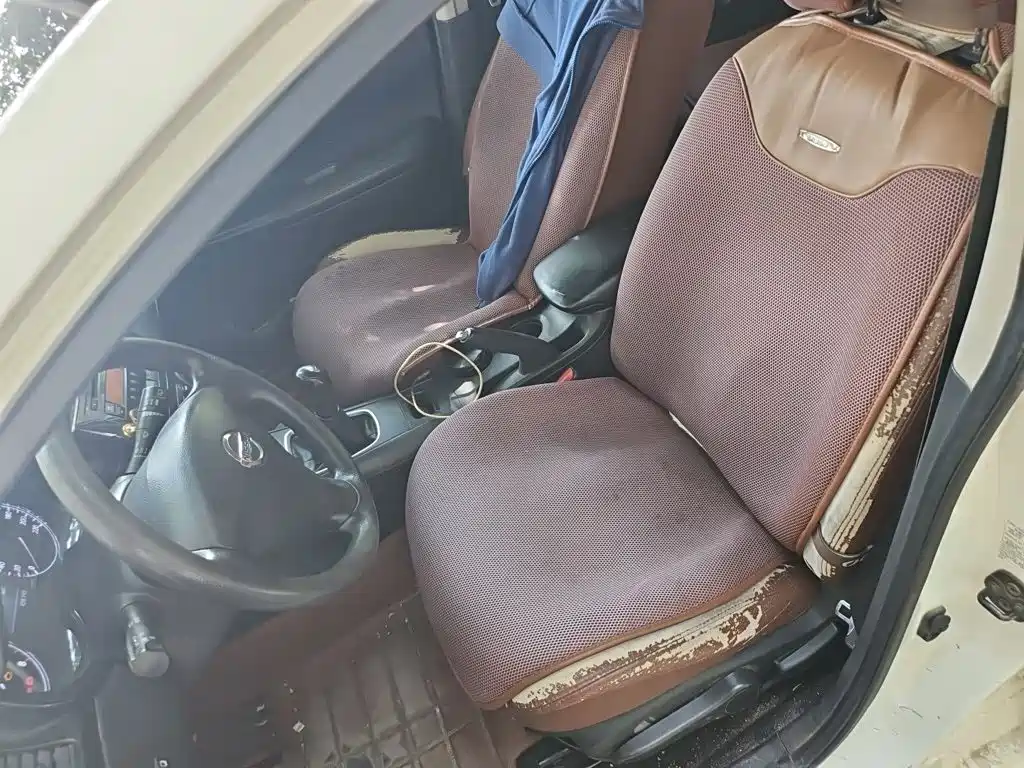 Nissan Tiida — миниатюра 11