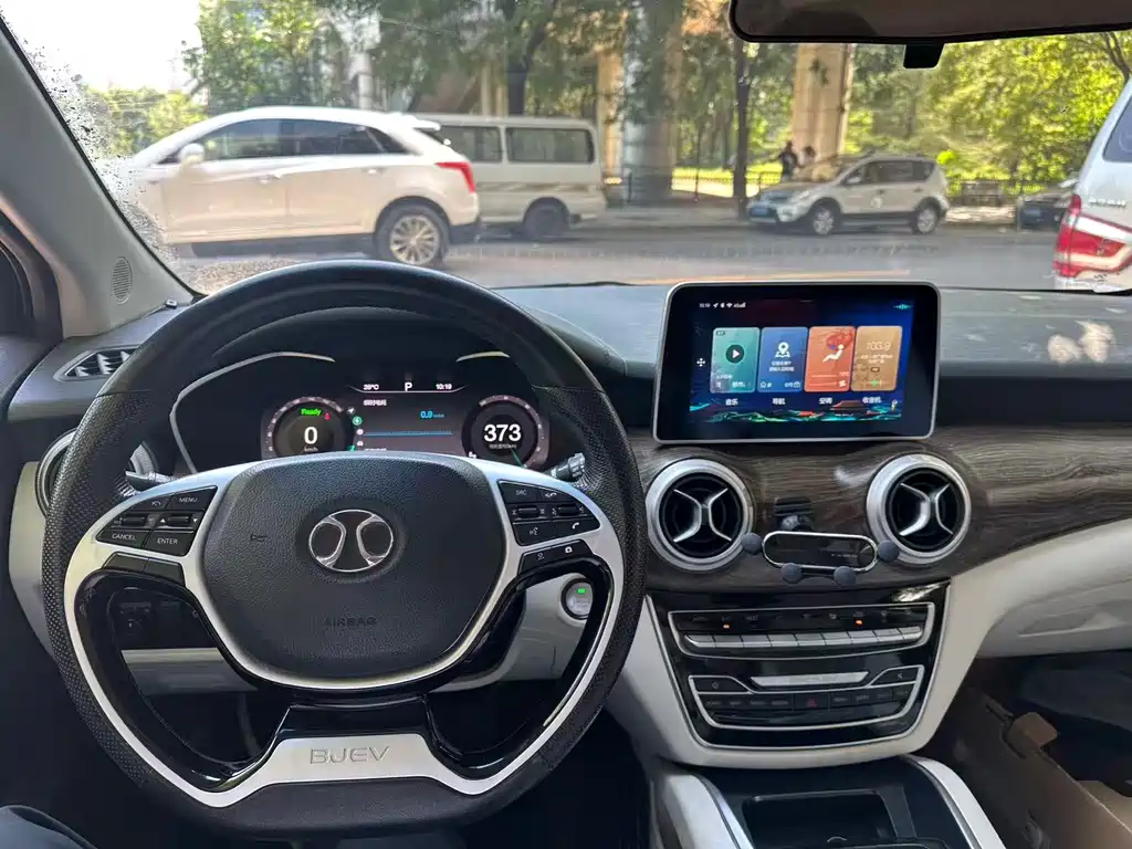 BAIC EU5 — миниатюра 8