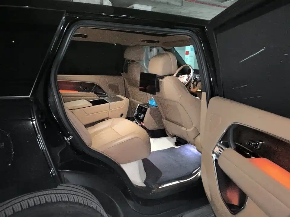 Land Rover Range Rover — миниатюра 6