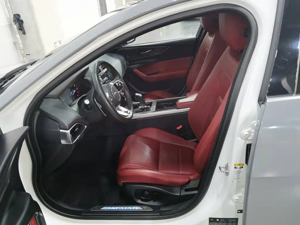 Jaguar XEL — миниатюра 10