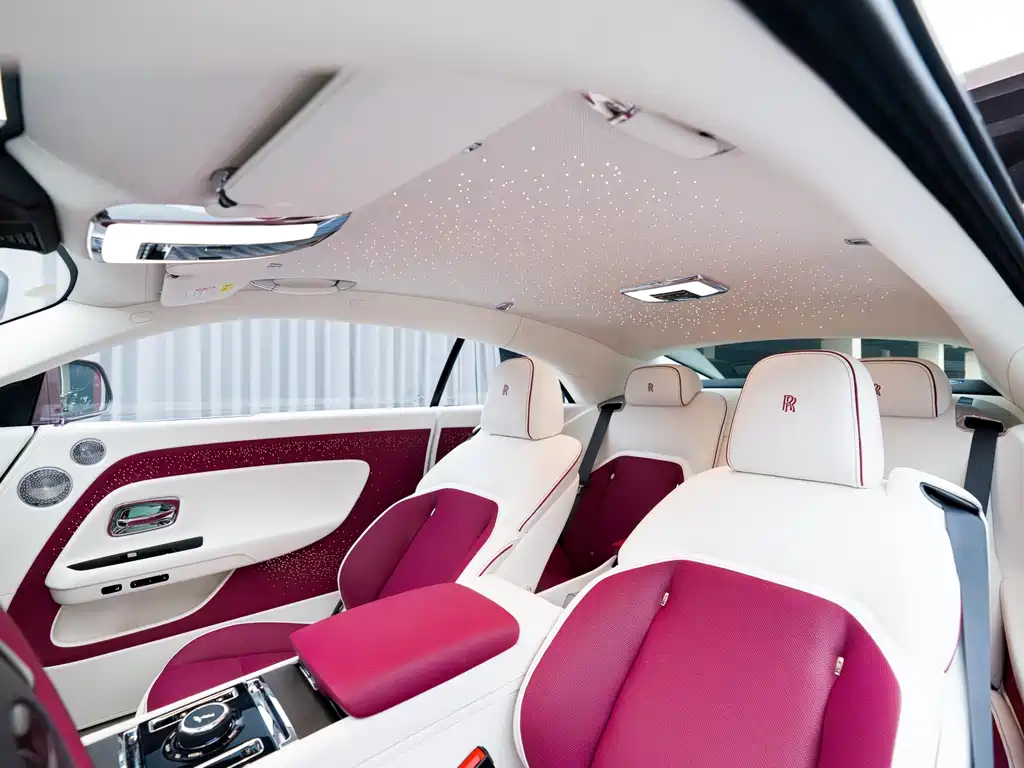 Rolls-Royce Phantom — миниатюра 6