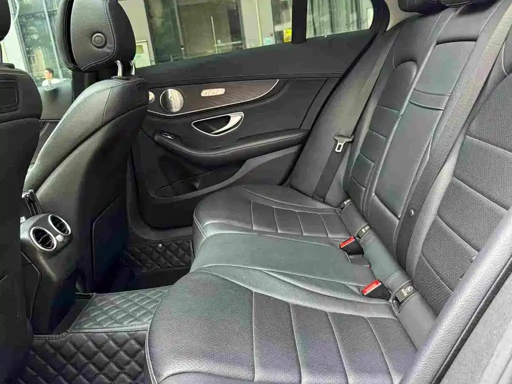 Mercedes-Benz C-Class — миниатюра 10