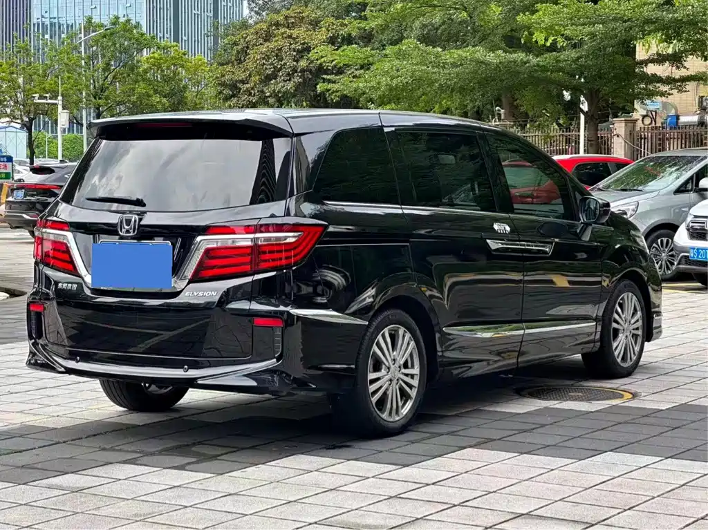 Honda Elysion — миниатюра 3