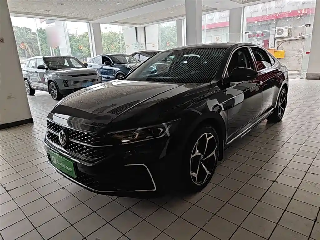 Volkswagen Passat 2023