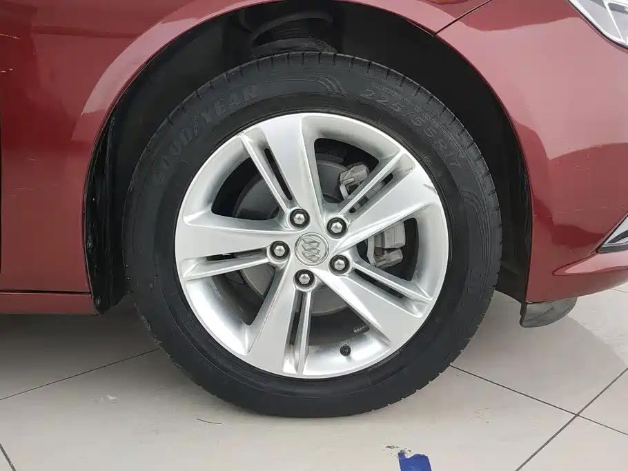 Buick Regal — миниатюра 6