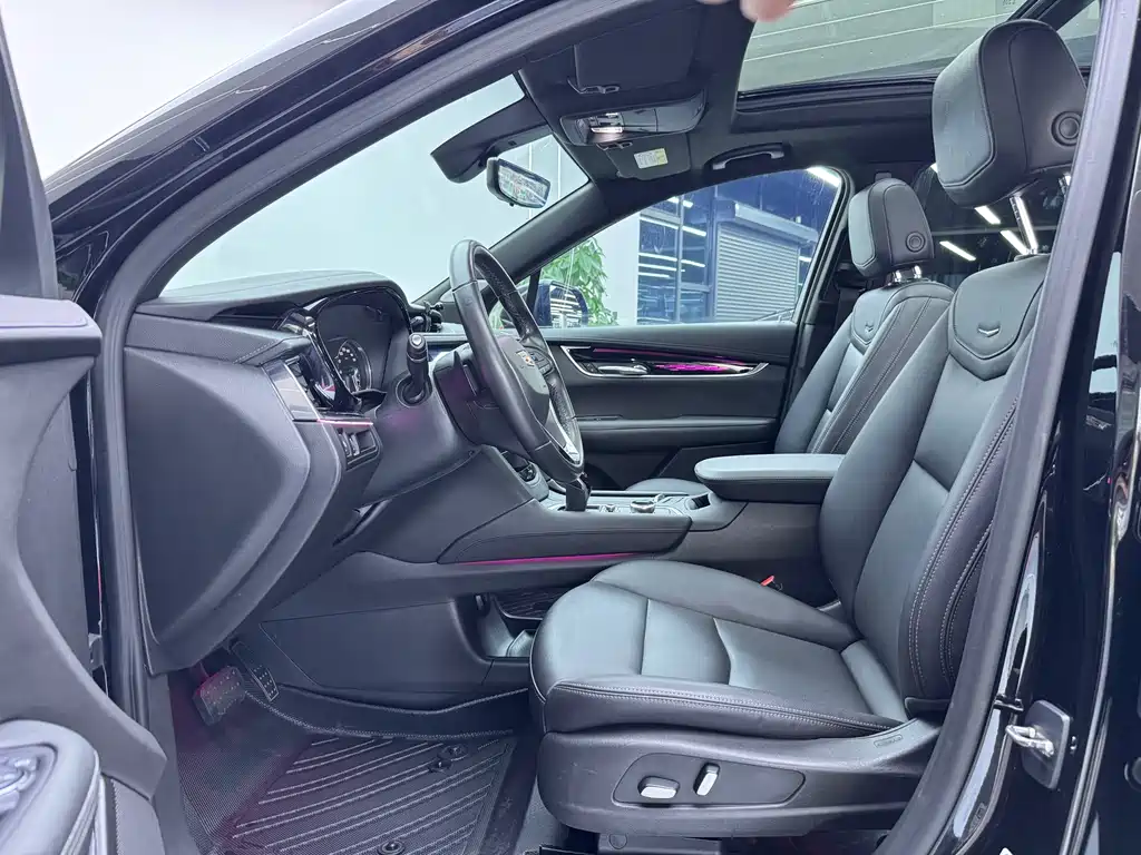 Cadillac XT6 — миниатюра 5