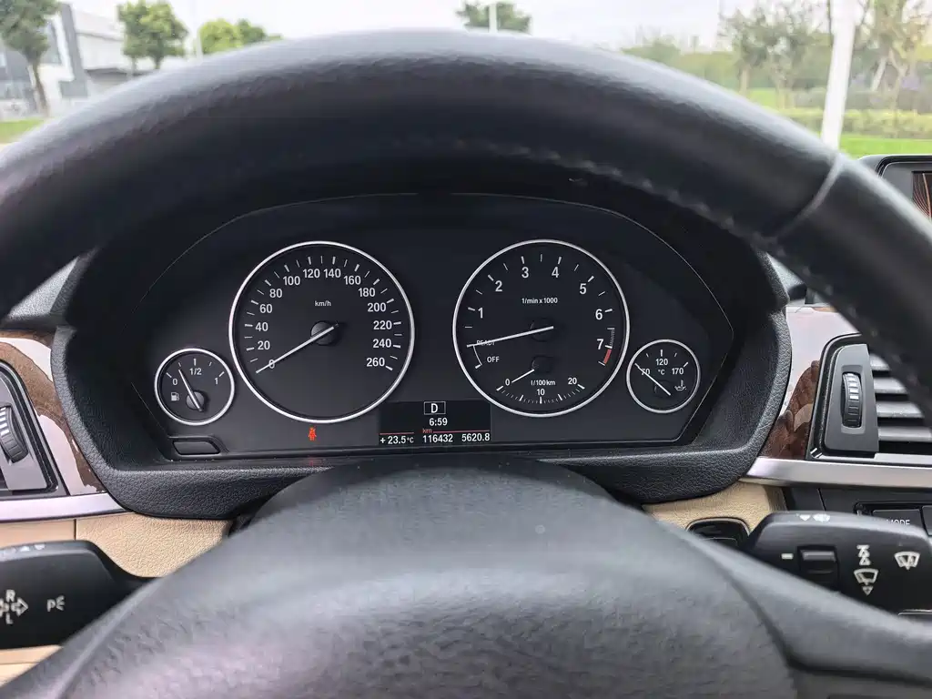 BMW 3 Series — миниатюра 6