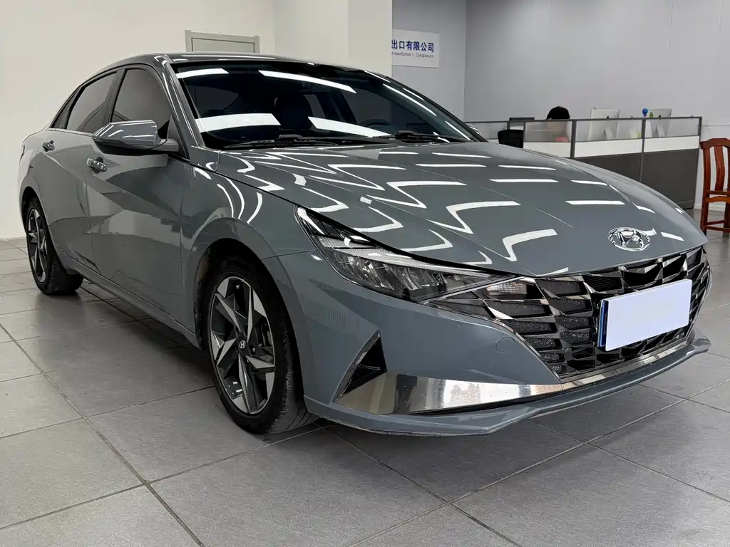 Hyundai Elantra 2022 1.5L CVT LUX Luxury