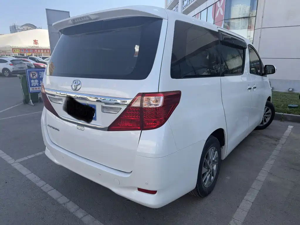 Toyota Alphard 2013 2.4L