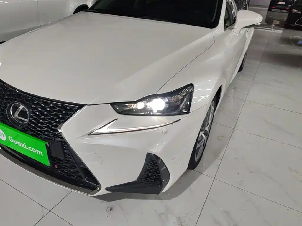 Lexus IS — миниатюра 24