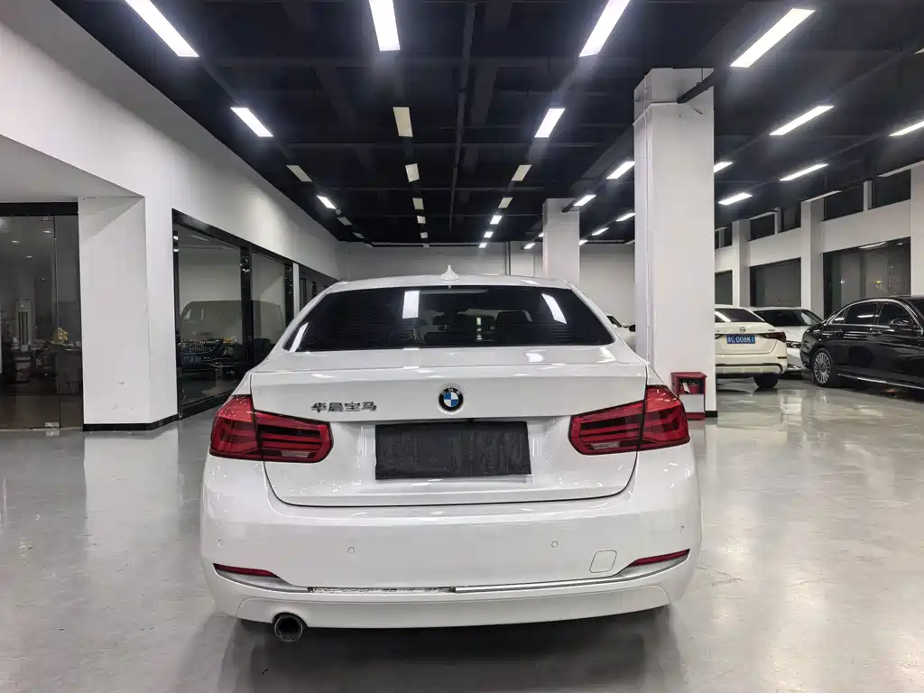 BMW 3 Series — миниатюра 4