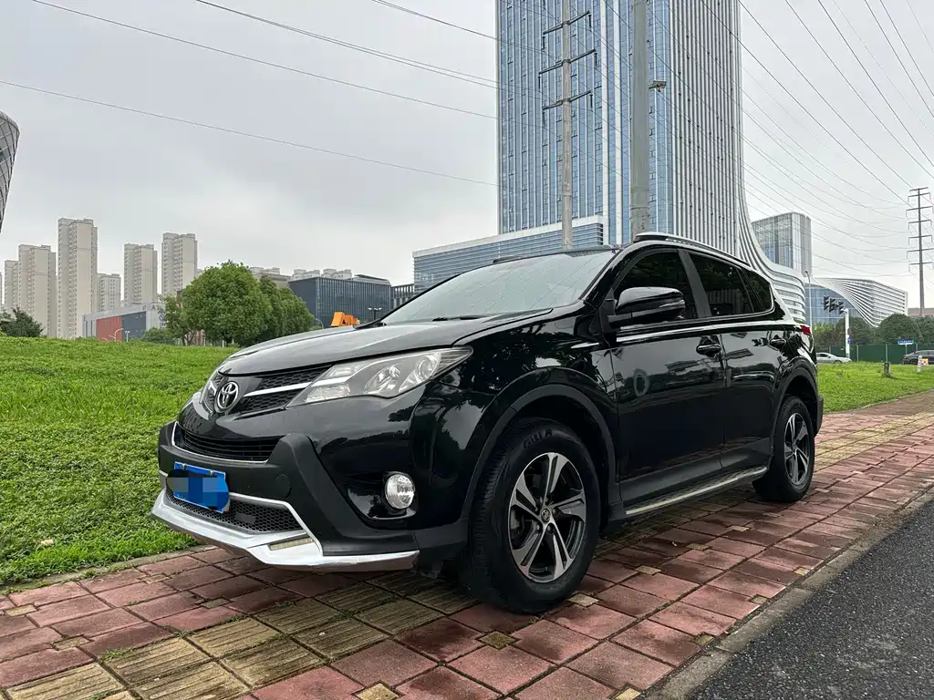 Купить Toyota RAV4