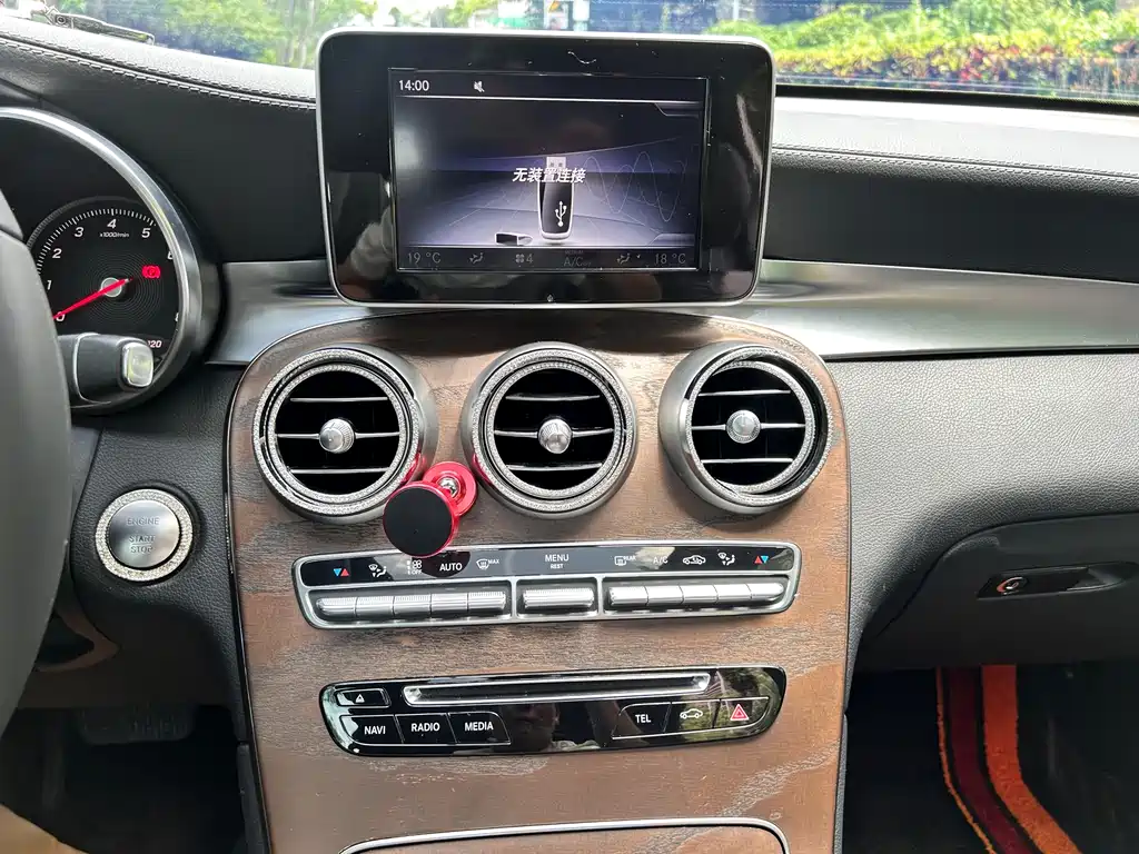 Mercedes-Benz GLC 2017 GLC 300 4MATIC
