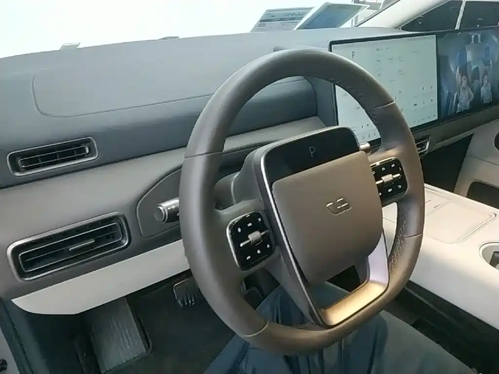 Li Auto Li MEGA — миниатюра 10