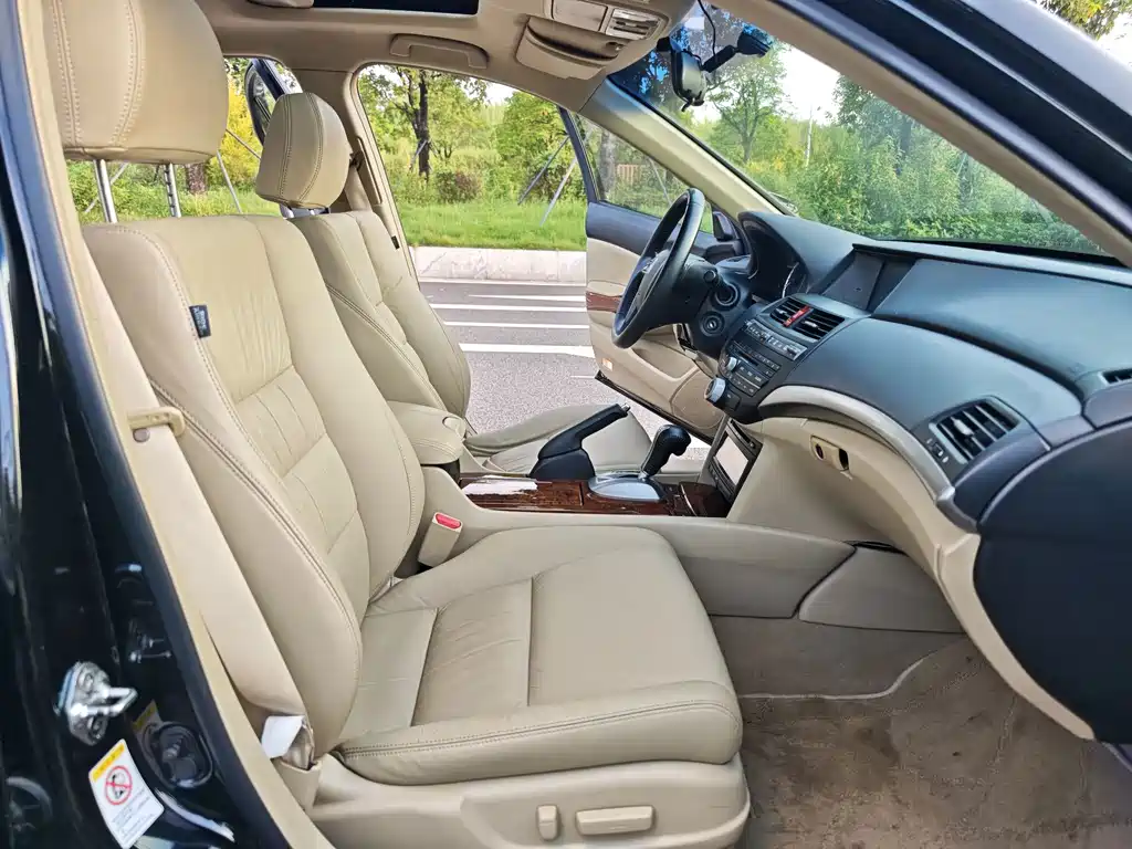Honda Accord — миниатюра 10