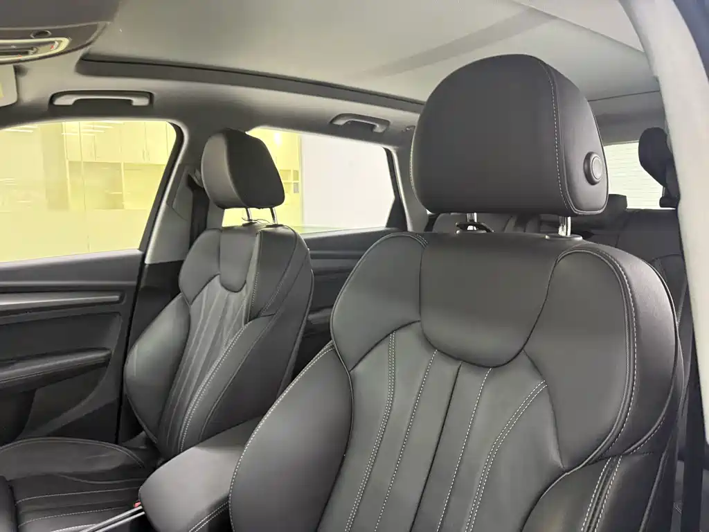 Audi Q5L — миниатюра 12