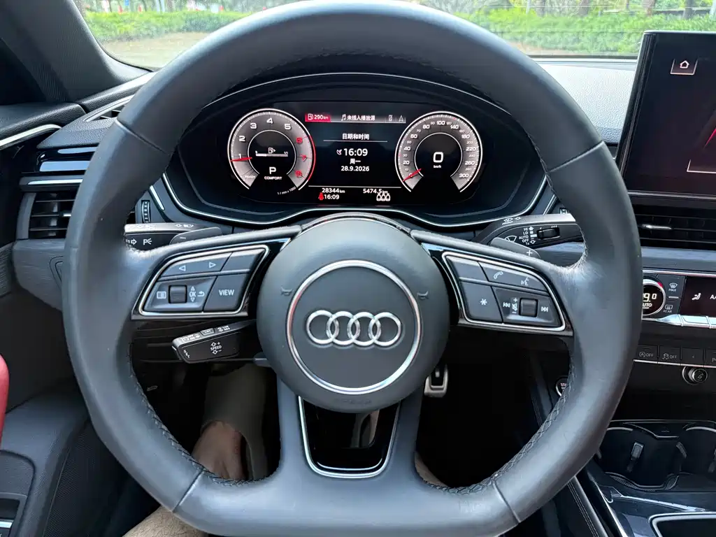Audi A4L — миниатюра 14