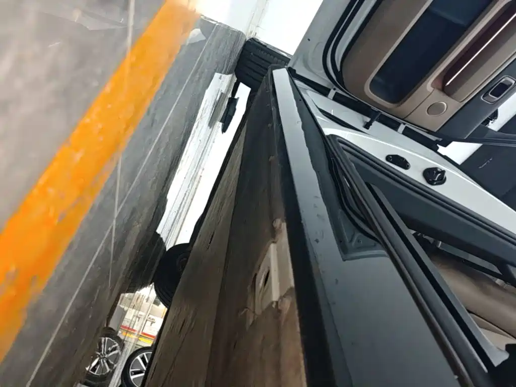 Li Auto Li MEGA — миниатюра 22