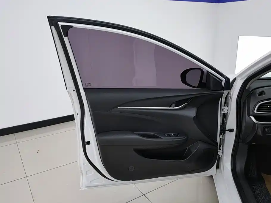 Buick Excelle — миниатюра 7