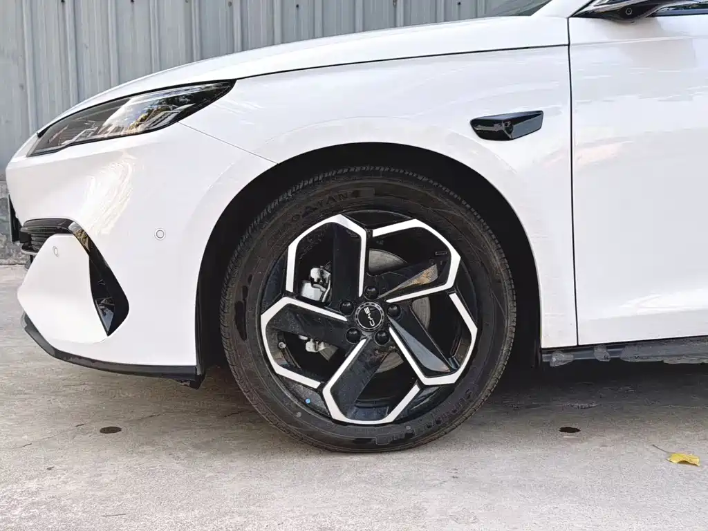 BYD Seals 06 DM-i версия для путешествий — миниатюра 4