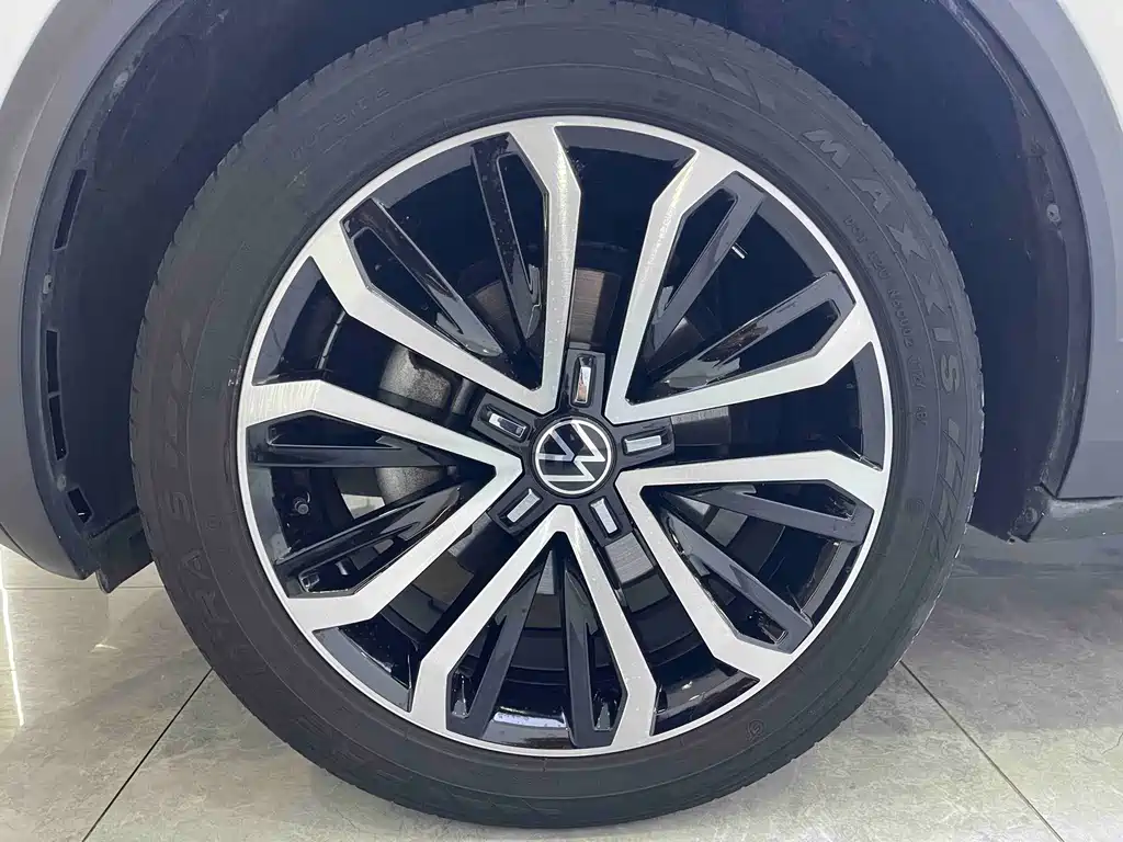 Volkswagen T-Roc — миниатюра 20