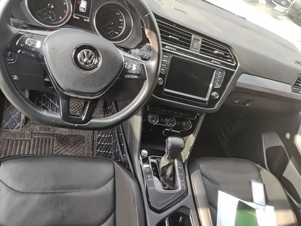 Volkswagen Tiguan L — миниатюра 8