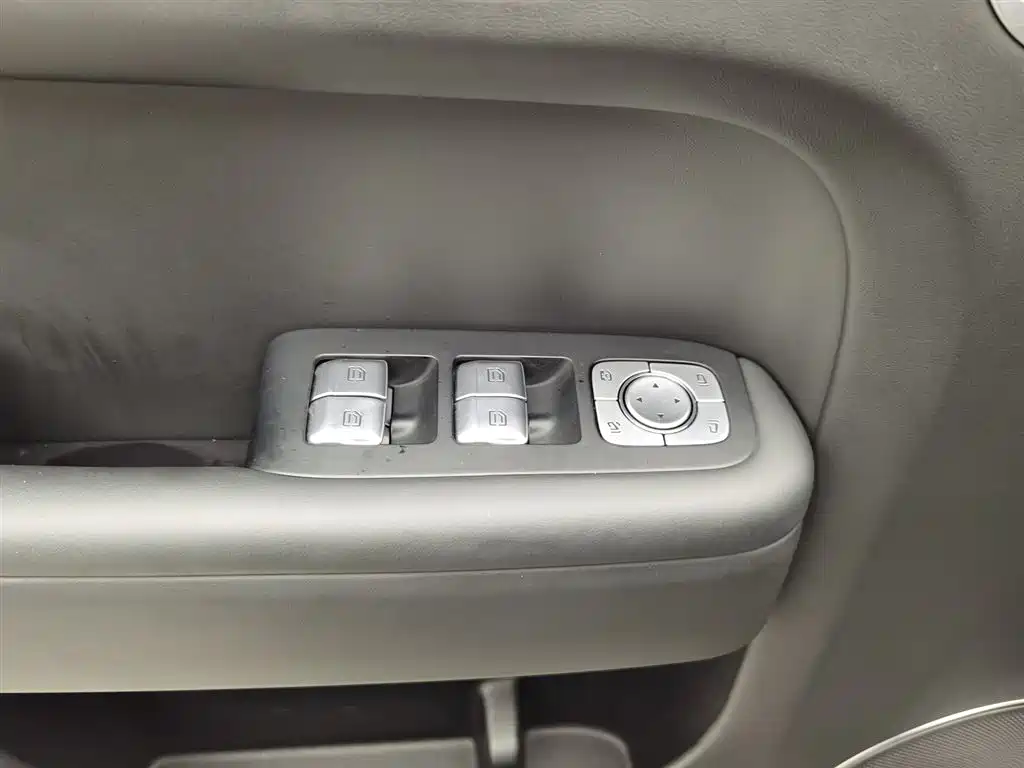 Li Auto L8 2023 Pro