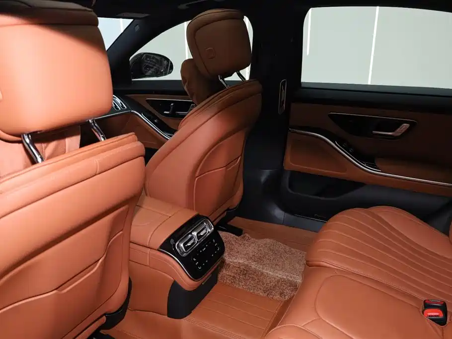 Mercedes-Benz S-Class 2024