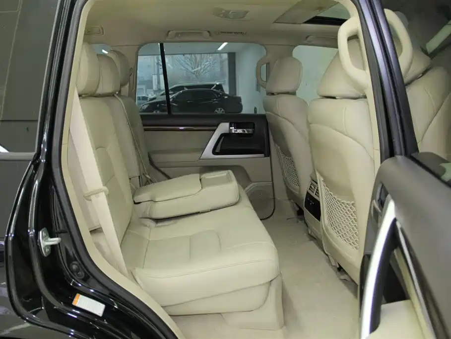 Toyota Land Cruiser 2019 4.0L GX-R