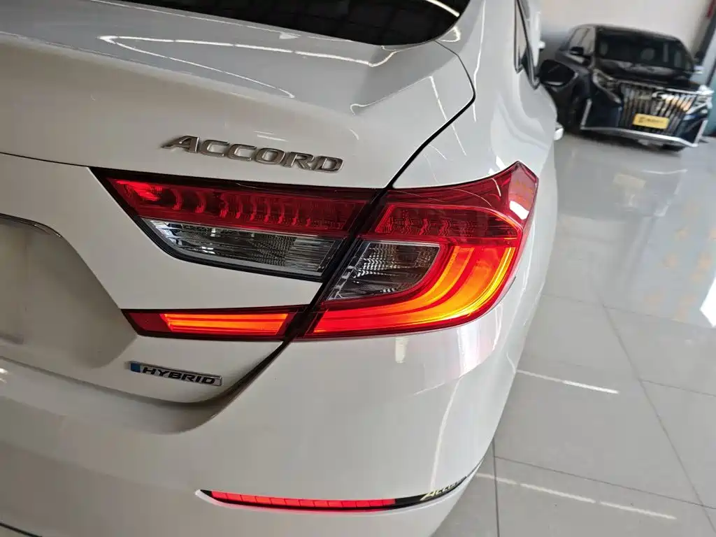 Honda Accord — миниатюра 8