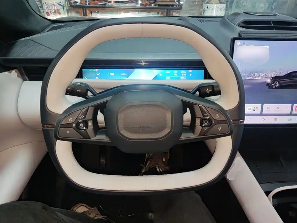 Lynk & Co Z10 — миниатюра 11