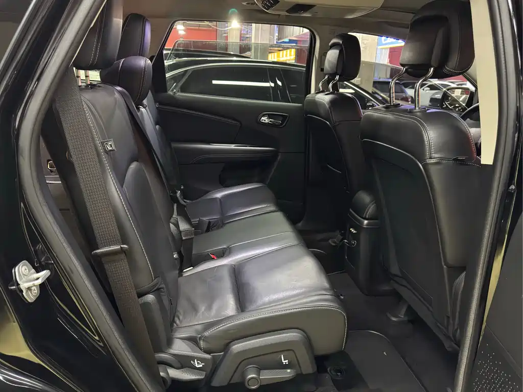 Dodge Journey 2.0TD 4WD Touring Edition, фото 11
