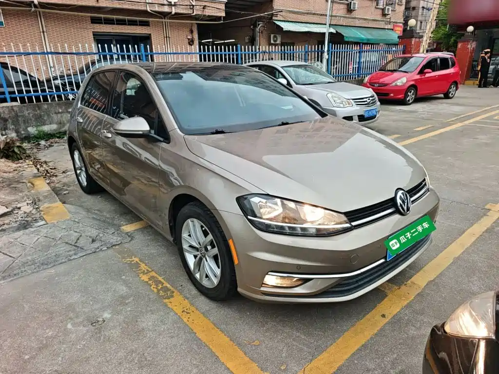 Volkswagen Golf 2018 230TSI AT Comfort