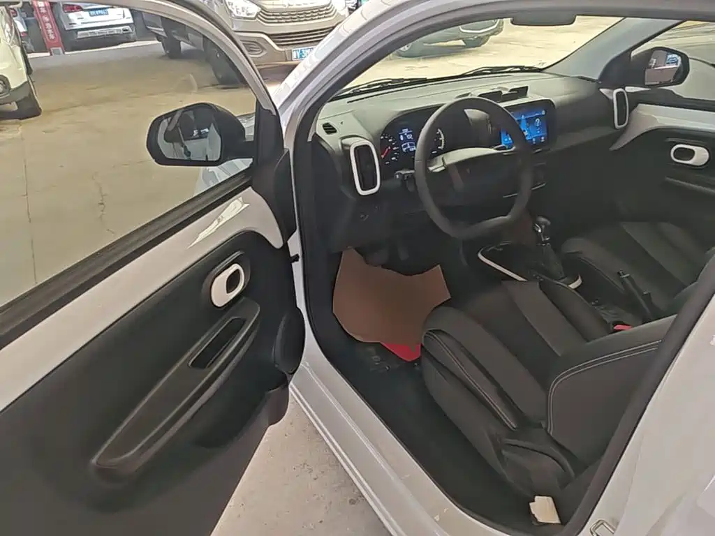 Roewe Clever — миниатюра 16