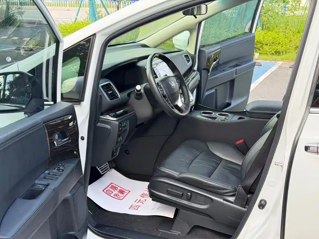 Honda Odyssey — миниатюра 4
