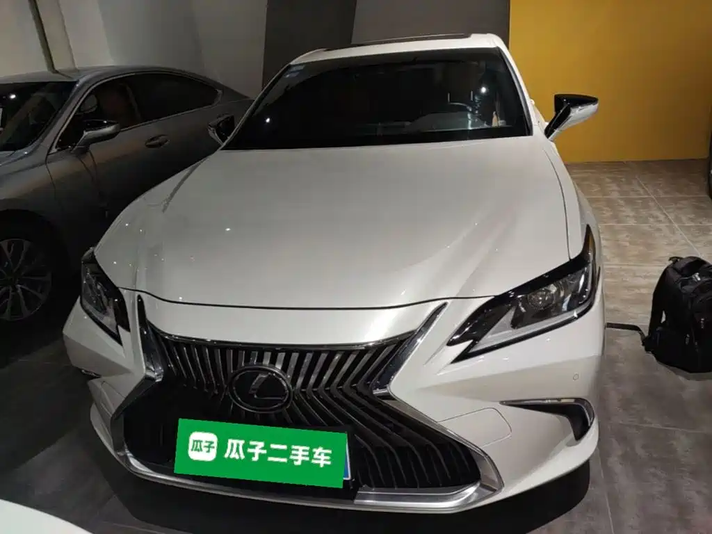 Lexus ES — миниатюра 3