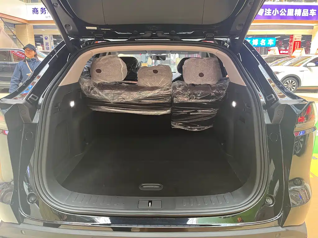 Changan Deepal DARK BLUE S07