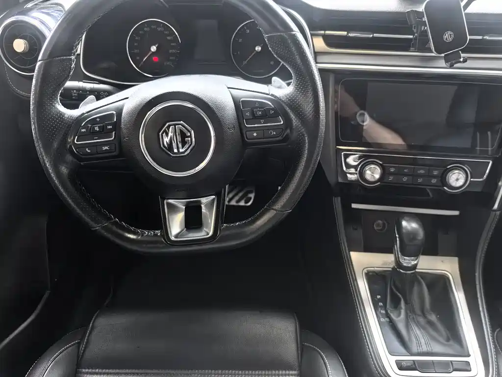 MG MG6 — миниатюра 8
