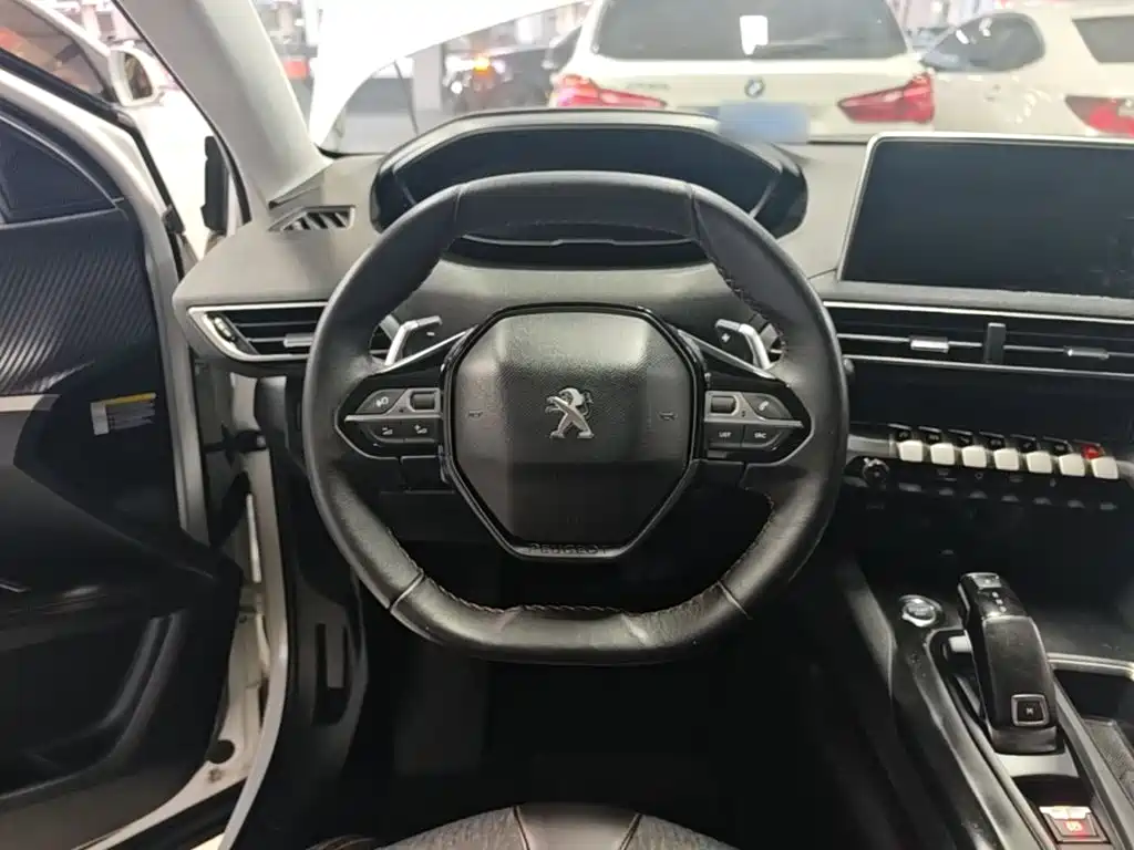 Peugeot 5008 — миниатюра 11