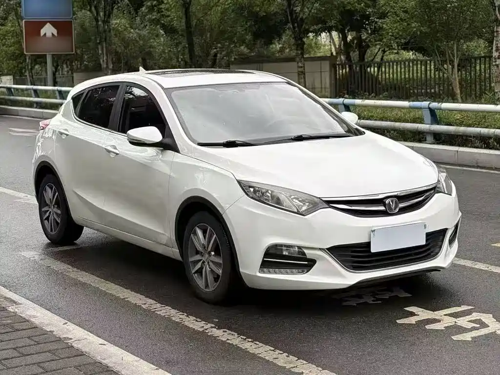 Changan Eado XT — миниатюра 4