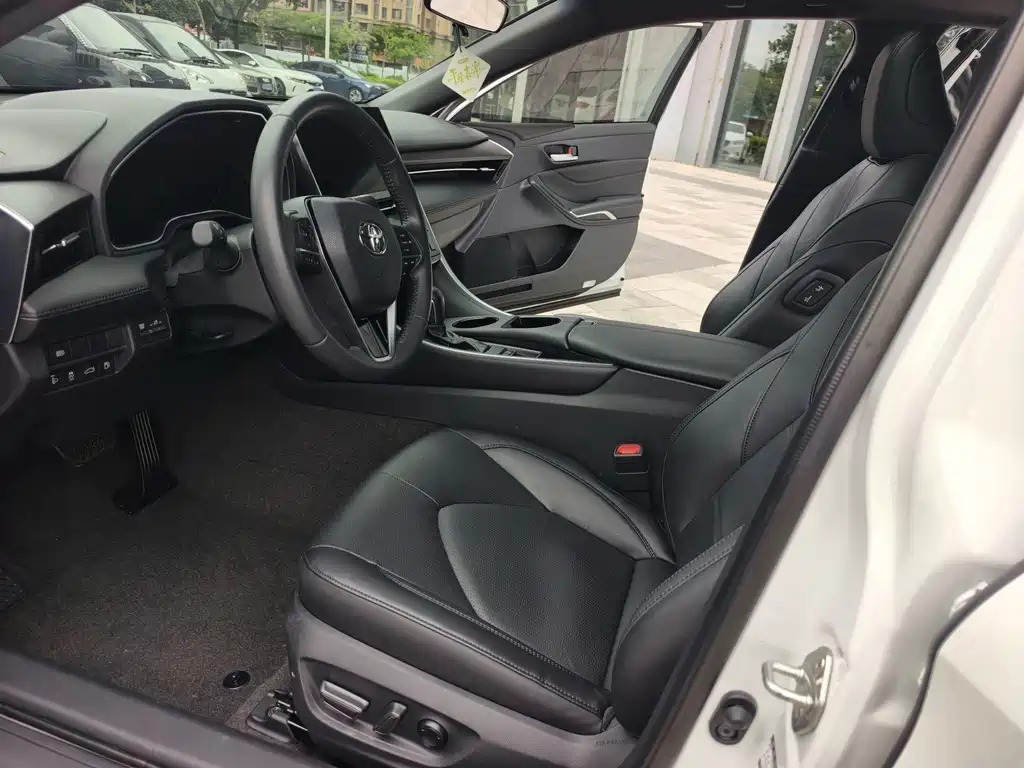 Toyota Avalon — миниатюра 9