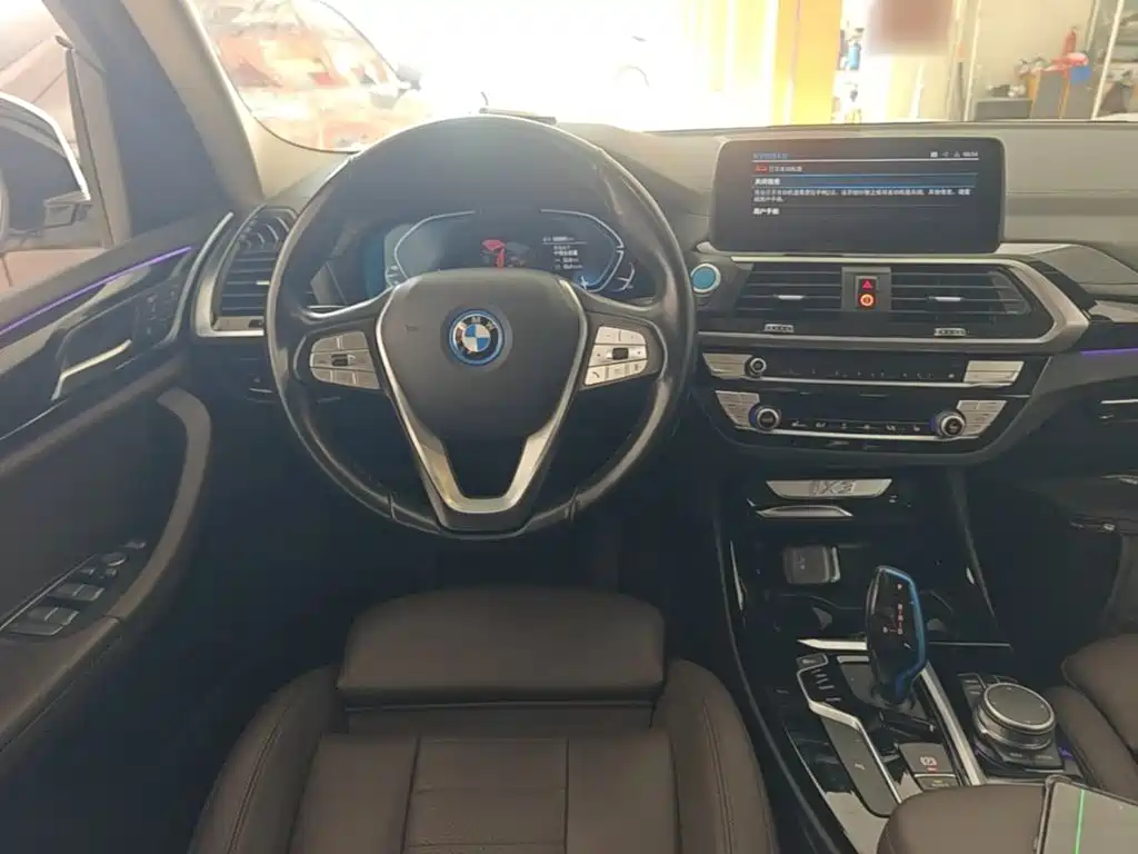BMW iX3 — миниатюра 11