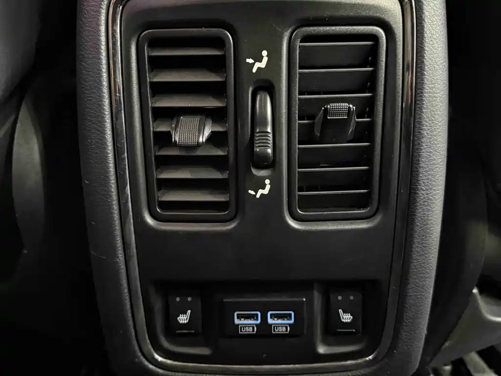 Jeep Grand Cherokee (Import) — миниатюра 15